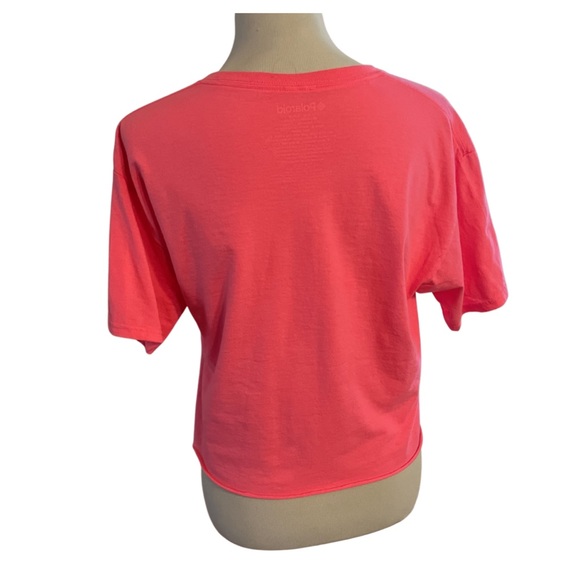 POLAROID Neon Pink Land Camera Cropped Short Sleeve Shirt Size Medium - Picture 2 of 5